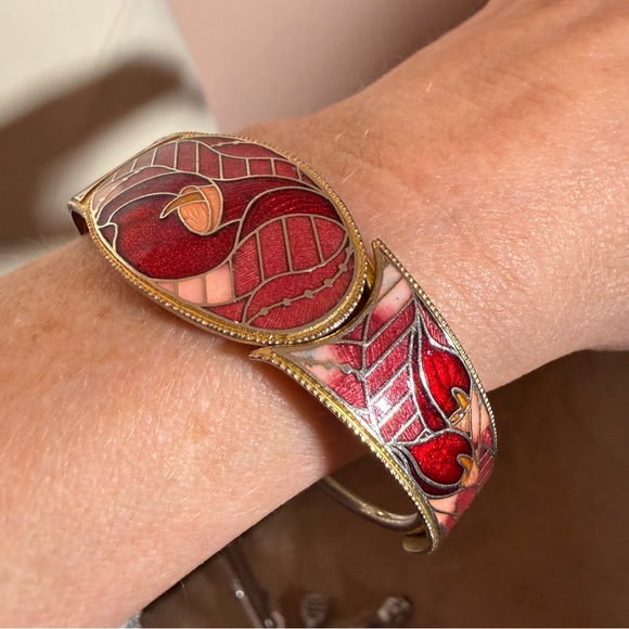 Vintage 70’s 80’s art deco burgundy Red calla Lily Enamel Clamper bracelet - Picture 13 of 17